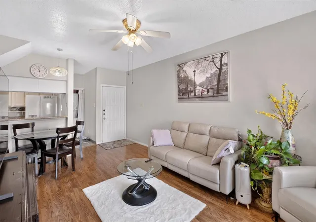 Listing Photo 3 - Condo for sale in building located at 5550 Spring Vly Rd, Dallas, TX 75254 - Unit #G24