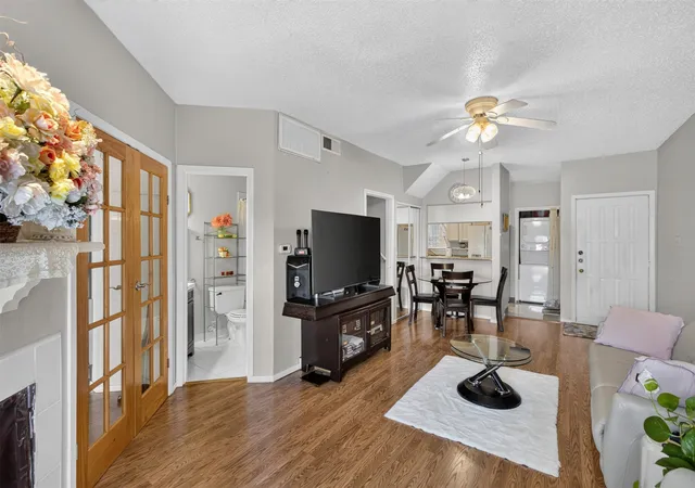 Listing Photo 4 - Condo for sale in building located at 5550 Spring Vly Rd, Dallas, TX 75254 - Unit #G24