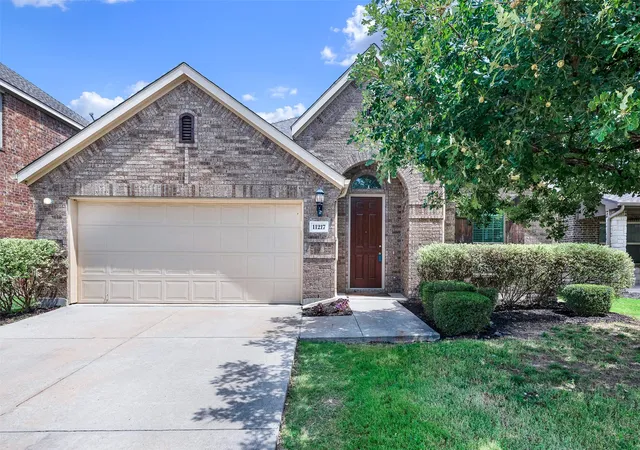 Homes for sale in Frisco, TX | 11217 Gibbons Creek Dr, Frisco, TX 75036 | MLS# 21331299