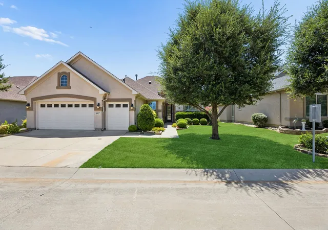 Photo 1 of Single family home for sale at 8917 Gardenia Dr, Denton, TX 76207 | MLS# 21323420 | Listing updated on 2026-09-17