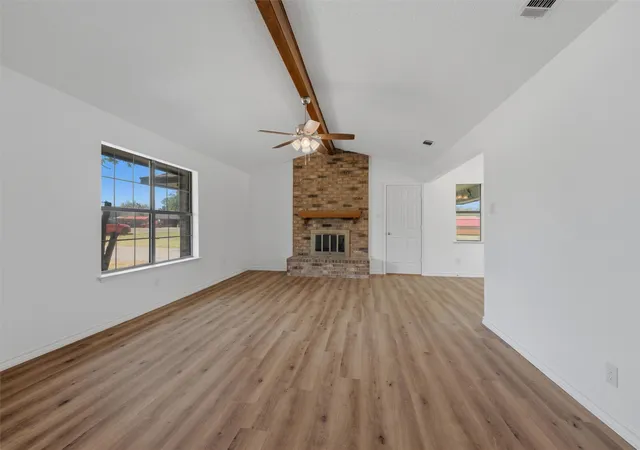Photo 2 of Single family home for sale at 124 Prairie Creek Rd, Red Oak, TX 75154 | MLS# 21335922 | Listing updated on 2026-09-25