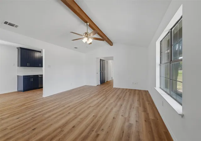 Photo 3 of Single family home for sale at 124 Prairie Creek Rd, Red Oak, TX 75154 | MLS# 21335922 | Listing updated on 2026-09-25