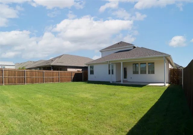 Photo 2 of Single family home for sale at 1612 Etosha Dr, Royse City, TX 75189 | MLS# 21336035 | Listing updated on 2026-10-08