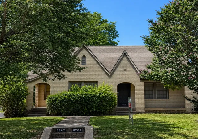1st image of 6260 Lakeshore Dr, Dallas, TX 75214 | MLS# 21336037