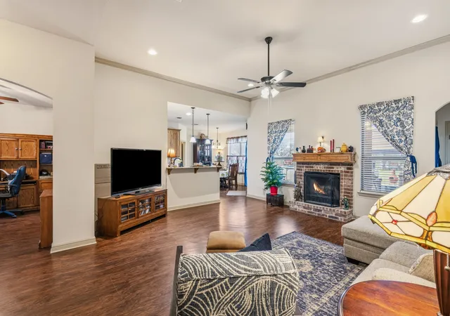 Photo 2 of Sale Pending at 169 Savannah Dr, Weatherford, TX 76087 | MLS# 21336056 | Listing updated on 2026-08-21