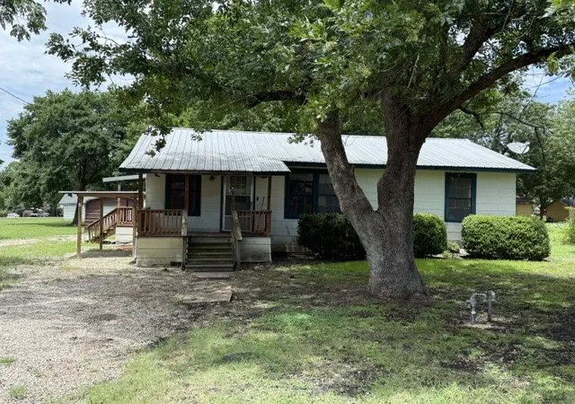 Photo 3 of Single family home for sale at 157 Cr 4320, Enloe, TX 75441 | MLS# 21333652 | Listing updated on 2026-08-03
