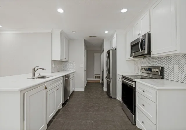 Photo 4 of Single family home for sale at 2325 Warwick Ave, Grand Prairie, TX 75052 | MLS# 21336080 | Listing updated on 2026-07-25