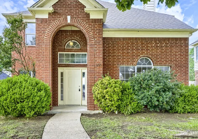 Photo 3 of Single family home for sale at 809 Schrade Trl, Mesquite, TX 75181 | MLS# 21151641 | Listing updated on 2026-07-21