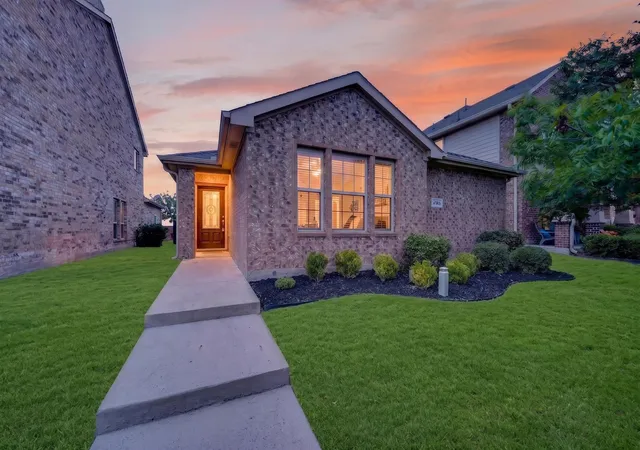 Photo 1 of Sale Pending at 1705 Applegate Wy, Royse City, TX 75189 | MLS# 21336153 | Listing updated on 2026-08-22