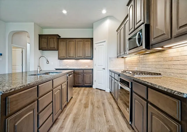 Photo 4 of Single family home for sale at 268 Mineral Point Dr, Aledo, TX 76008 | MLS# 21336104 | Listing updated on 2026-08-28