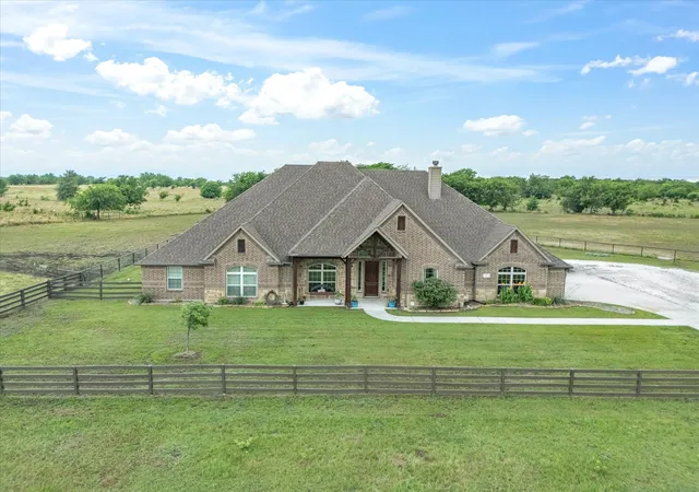 Photo 1 of Single family home for sale at 25459 Dove Hollow Dr, Justin, TX 76247 | MLS# 21333733 | Listing updated on 2026-08-07