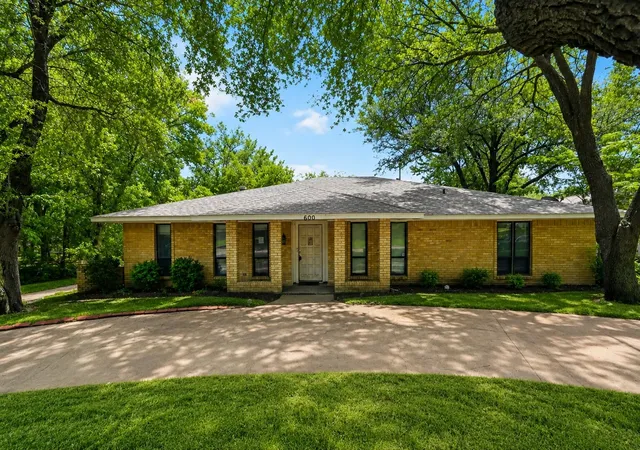 1st image of 600 Terrace Dr, De Soto, TX 75115 | MLS# 21335996