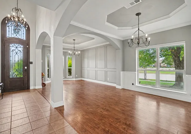 Photo 3 of Single family home for sale at 5520 Champlain Dr, Fort Worth, TX 76137 | MLS# 21335634 | Listing updated on 2026-08-24