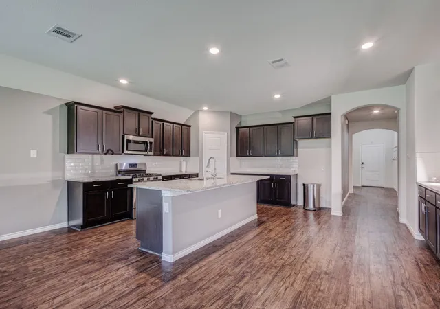 Photo 3 of Single family home for sale at 336 Burr Ln, Fate, TX 75189 | MLS# 21327590 | Listing updated on 2026-08-22