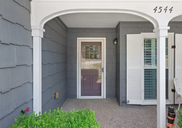 Photo 3 of Single family home for sale at 4544 Westchester Dr, Waco, TX 76710 | MLS# 21214922 | Listing updated on 2026-09-01