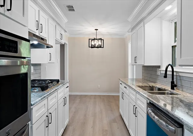 Photo 3 of Single family home for sale at 409 Northwood Blvd, Corsicana, TX 75110 | MLS# 21335800 | Listing updated on 2026-08-20