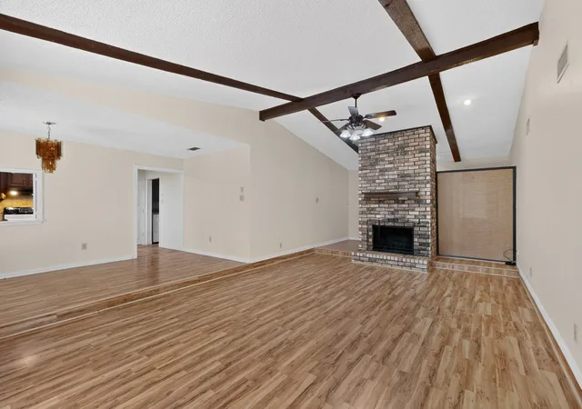 Photo 4 of Single family home for sale at 7305 Southridge Trl, Fort Worth, TX 76133 | MLS# 21335979 | Listing updated on 2026-08-15