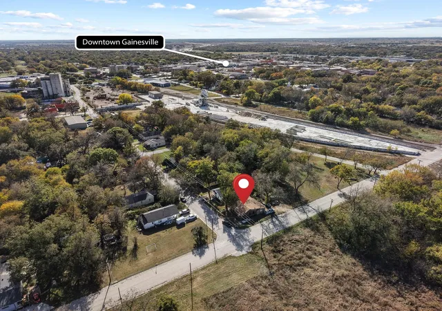 Photo 1 of Multi family home for sale at 625 Denison St, Gainesville, TX 76240 | MLS# 21336355 | Listing updated on 2026-10-05