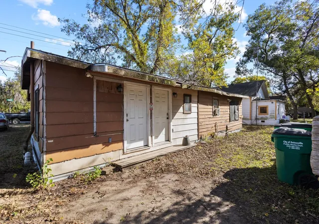 Photo 4 of House for sale at 625 Denison St, Gainesville, TX 76240 | MLS# 21336355 | Listing updated on 2026-10-05