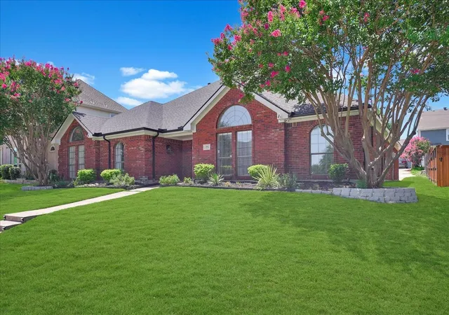 3rd image of 2012 Usa Dr, Plano, TX 75025 | MLS# 21335907