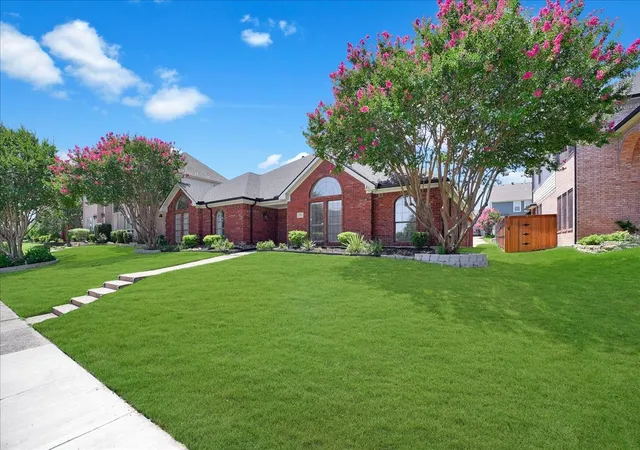 4th image of 2012 Usa Dr, Plano, TX 75025 | MLS# 21335907