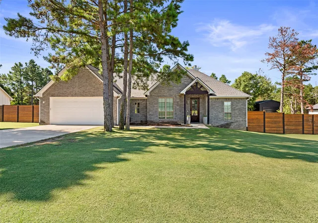 1st image of 19355 Cedarpark Pl, Lindale, TX 75771 | MLS# 21336316