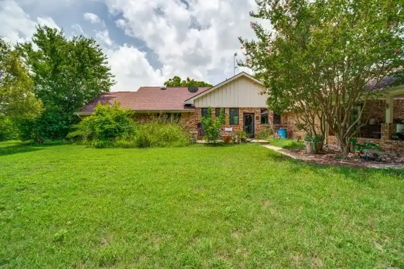 Photo 1 of Sale Pending at 13399 Briarcove Rd, Anna, TX 75409 | MLS# 21336283 | Listing updated on 2026-10-27