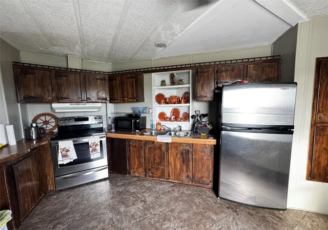 Photo 3 of Single family home for sale at 890 S Fm 1951, Coolidge, TX 76635 | MLS# 21336463 | Listing updated on 2026-08-18
