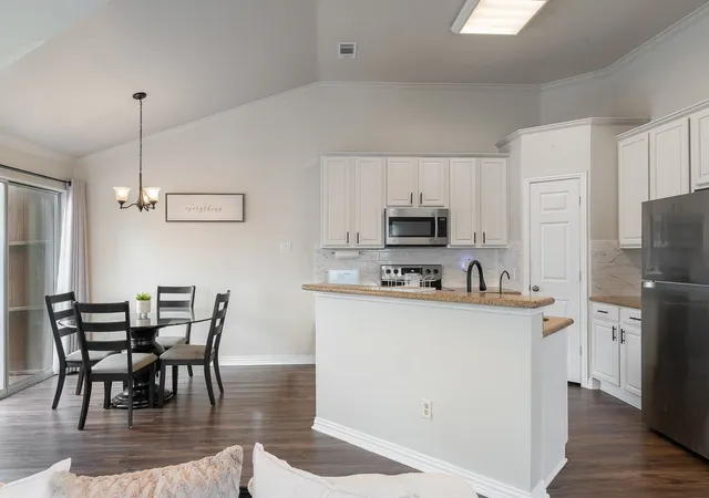 Photo 4 of Condo for sale at 18240 Midway Rd #1301, Dallas, TX 75287 | MLS# 21336349 | Listing updated on 2026-09-03