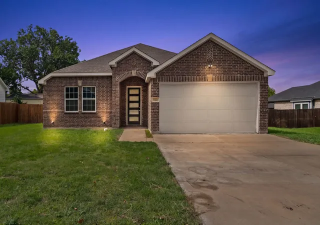 Photo 1 of Single family home for sale at 3830 Mcdougal St, Greenville, TX 75401 | MLS# 21336361 | Listing updated on 2026-09-19