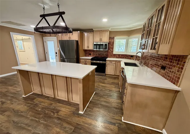 Photo 3 of Sale Pending at 100 E Austin St, Leonard, TX 75452 | MLS# 21335649 | Listing updated on 2026-09-23