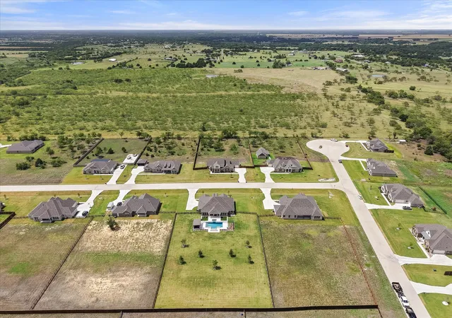 Photo 2 of Single family home for sale at 4550 Night Hawk Trl, Waxahachie, TX 75165 | MLS# 21336084 | Listing updated on 2026-08-24