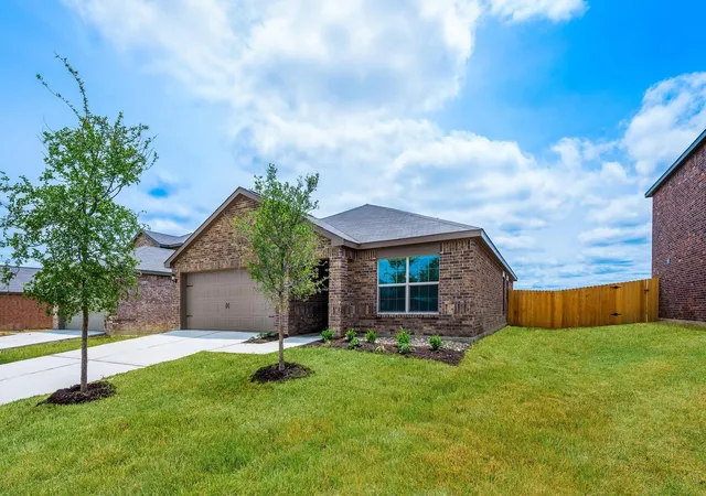 2nd image of 303 Tidwell Dr, Ferris, TX 75125 | MLS# 21331145