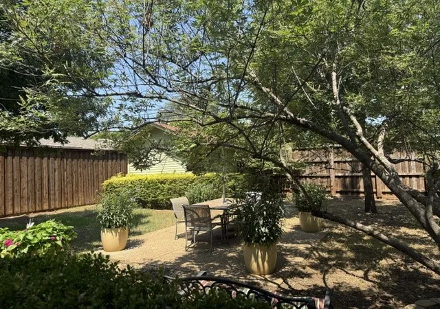 2nd image of 4113 Barksdale Ct, Dallas, TX 75211 | MLS# 21333912