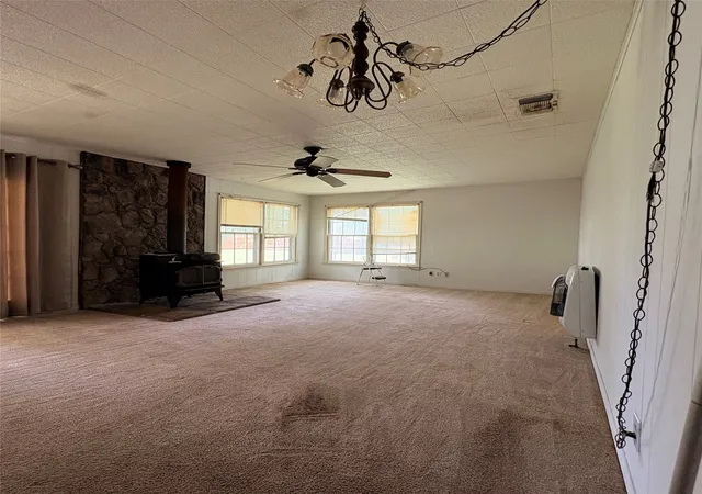 Photo 4 of Single family home for sale at 2101 14Th Ave, Mineral Wells, TX 76067 | MLS# 21336479 | Listing updated on 2026-10-08
