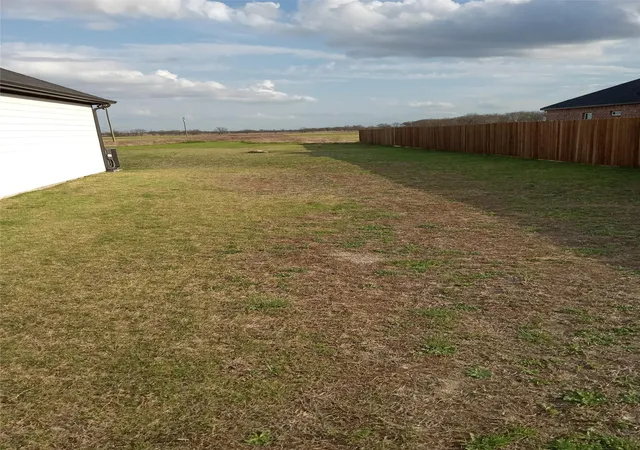 Photo 3 of Single family home for sale at 750 Section House Rd, Ennis, TX 75119 | MLS# 21336670 | Listing updated on 2026-07-21