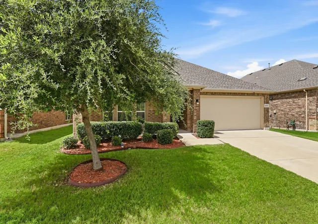 Photo 3 of Single family home for sale at 16204 Sparkhill St, Frisco, TX 75036 | MLS# 21336691 | Listing updated on 2026-07-26