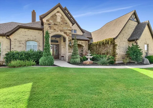 Photo 2 of Single family home for sale at 140 Lucky Ridge Ln, Boyd, TX 76023 | MLS# 21332118 | Listing updated on 2026-09-25