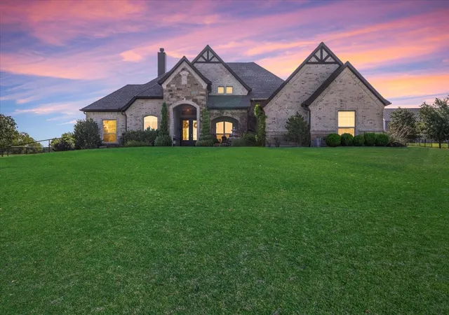 Photo 3 of Single family home for sale at 140 Lucky Ridge Ln, Boyd, TX 76023 | MLS# 21332118 | Listing updated on 2026-09-25