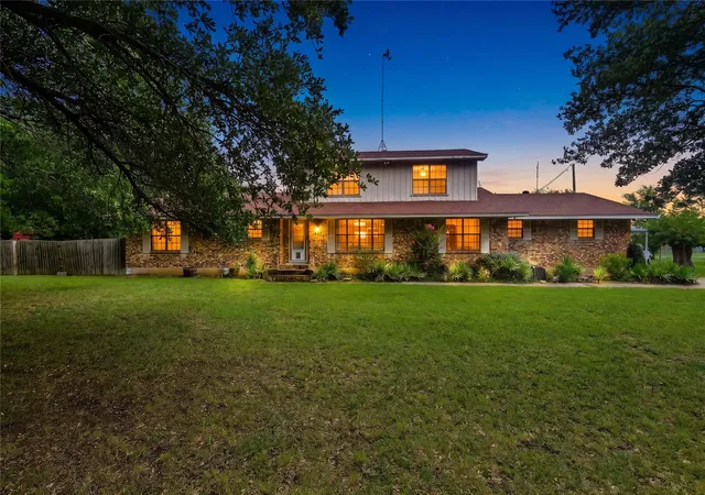 Photo 1 of Single family home for sale at 408 E Mulberry St, Leonard, TX 75452 | MLS# 21336733 | Listing updated on 2026-08-22