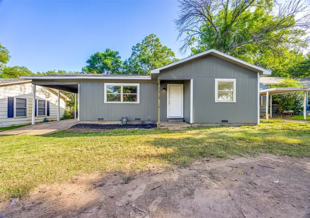 Photo 1 of Single family home for sale at 2415 W Morton St, Denison, TX 75020 | MLS# 21336737 | Listing updated on 2026-07-21