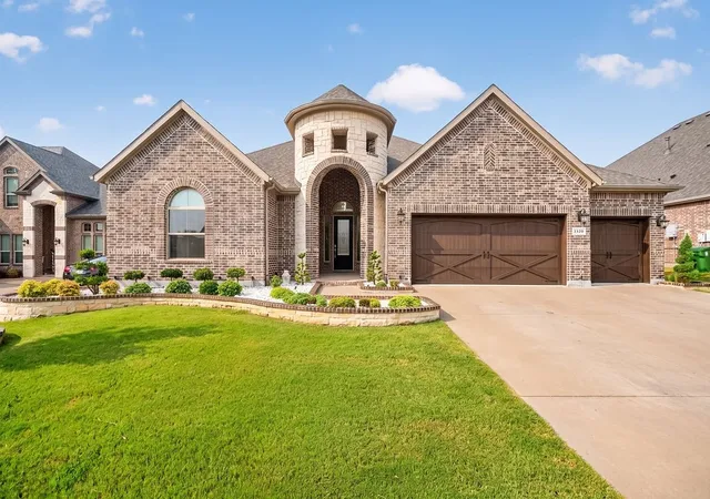 Photo 1 of Sale Pending at 1320 Cecilia Ct, Arlington, TX 76002 | MLS# 21336658 | Listing updated on 2026-08-19