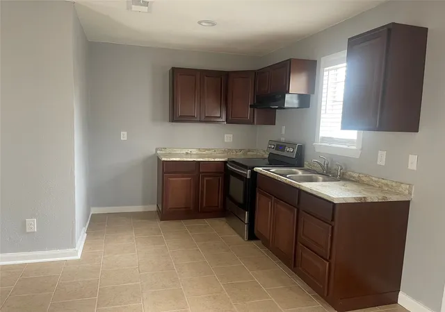 Photo 2 of Single family home for sale at 304 Front St, Pottsboro, TX 75076 | MLS# 21336615 | Listing updated on 2026-07-21