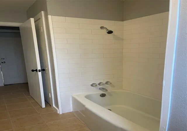 Photo 3 of Single family home for sale at 304 Front St, Pottsboro, TX 75076 | MLS# 21336615 | Listing updated on 2026-07-21