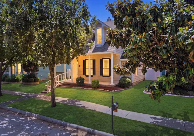 2nd image of 1051 Elm Dr, Providence Village, TX 76227 | MLS# 21334980