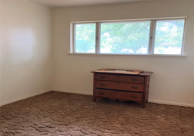 Photo 3 of Single family home for sale at 3103 N Oak Ave, Mineral Wells, TX 76067 | MLS# 21336799 | Listing updated on 2026-07-21