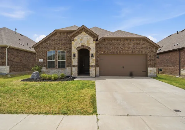 Photo 1 of Sale Pending at 11136 Gold Pan Trl, Aubrey, TX 76227 | MLS# 21336820 | Listing updated on 2026-10-08