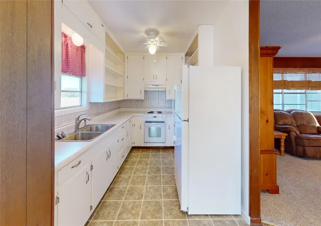 Photo 4 of Single family home for sale at 300 N Shore, Brady, TX 76825 | MLS# 21336834 | Listing updated on 2026-07-21