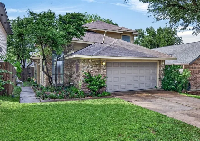 Single family home for sale at 521 Blanco Dr, Mesquite, TX 75150 | MLS# 21336922