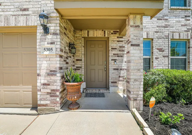 Photo 4 of Single family home for sale at 5305 Wharfside Pl #1, Denton, TX 76208 | MLS# 21336671 | Listing updated on 2026-07-21